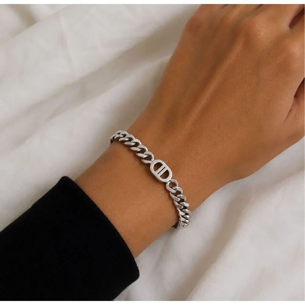 Luxury Boutique Silver Tone Chain Link Statement Bracelet Fashion Jewelry NWOT